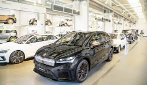 Der škoda enyaq iv konnte die internationale expertenjury insbesondere mit seiner emotionalen, kraftvollen designsprache beeindrucken. Working On An Electric Car Below Enyaq Iv Says Skoda S Ceo