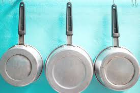 Take the bucket and add about a tablespoon of the liquid dishwashing soap and a gallon of warm water. How To Clean Aluminum