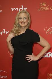 Barbara magazin, barba radio, ndr talk show, impressum s. Barbara Schoneberger Style Clothes Outfits And Fashion Celebmafia