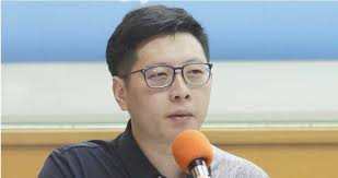 我们哭了 我们笑着 wǒ men kū le wǒ men xiào zhe 我们抬头望天空 wǒ men tái tóu wàng tiān kōng 星星还亮着几颗 xīng xīng hái liàng zhe jǐ kē. ç½·å…çŽ‹æµ©å®‡æˆªæ­¢é€¼è¿' ç¬¬äºŒéšŽæ®µé€£ç½²å‰©4å¤©ç¸½éƒ¨æ€¥å–Š é‚„å·®2åƒå¤šä»½