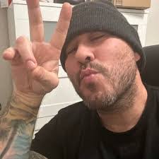 Faron Williams's Instagram, Twitter & Facebook