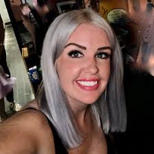 Jessica Simonson's Instagram, Twitter & Facebook