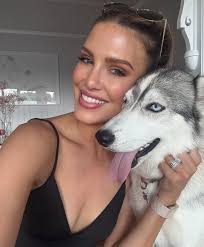 BABY LOVE 🥹🩷 @_skylarthehusky Ps. Swipe for photo 3