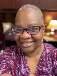 Carolyn Brackin's Instagram, Twitter & Facebook