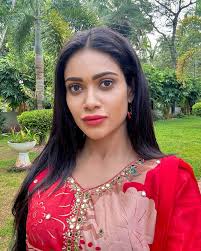 Chulakshi Ranathunga omoì peteĩ...