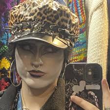 Can rats have artificial plants in their cage? If not then what are some  real plants I could add. Just wanting a certain theme with their cage and  plants would go nice