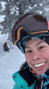 Hi all, I'm Sabrina Ramonov 🍄 👋 AI education influencer with 600k+  followers, Forbes 30x30, and previously sold my AI company for over $10M.  I'm looking to meet more amazing women entrepreneurs!!