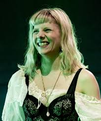 Aurora (singer) - Wikipedia
