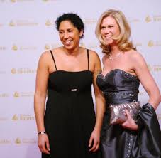 Suche nadine angerer mit partnerin magdalena golombek foto: Seit August Mit Nicole Parma Liiert Steffi Jones Prasentiert Neue Partnerin Welt