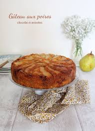 Gateau Poires Chocolat Noisettes Les Gourmandises De Lou Gateau Au Poire Poire Au Chocolat Gateau Poire Chocolat