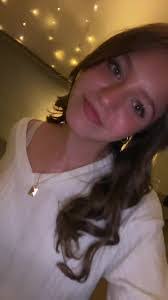 Lauren Haag's Instagram, Twitter & Facebook