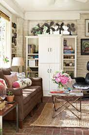 Cozy Decorating Ideas For Living Rooms Of All Sizes Rugs In Living Room Cottage Living Rooms Living Room Arrangements