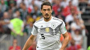 When they were first created the figurine series designation or mold numbers had not yet been set. Hummels Open To Germany Return