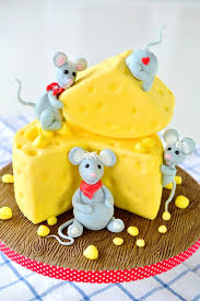 Kessy S Pink Sugar Mauseparty Eine Torte Zum Buch Pink Sugar Kuchen Mit Fondant Lustige Torten Motivtorte