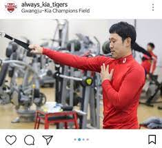 이뿐만 아니라 아이오아이 멤버들의 홍보도 빼놓지 않으며, 심지어 홍진호와 라디오를 함께 했을 당시 홍진호 스스로도 별생각이 없었는데. 90ì–µ ì‚¬ë‚˜ì´ ìœ¤ì„ë¯¼ ê·¼í™© ê³µê°œ ì•¼êµ¬íŒ¬ ìˆ ë  ì¤'ì•™ì¼ë³´