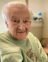 Glenna Hurst's Instagram, Twitter & Facebook