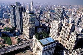 Confira status de voos, mapa dos terminais, localização de estabelecimentos comerciais, estacionamento, restaurantes, lojas e muito mais. Sao Paulo Stadtereise In Die Megacity Sudamerikas Globotur