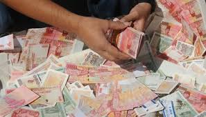 Download duit palsu mp3 download gratis mudah dan cepat di lagump3. Mirip Asli Uang Palsu Depok Hanya Bisa Dideteksi Mesin Bank Metro Tempo Co