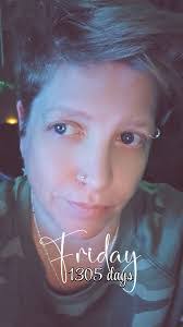 Julia Halstead's Instagram, Twitter & Facebook