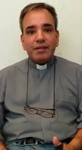 El Padre Alfredo Valle, asesor de la RCC Diócesis de San Martín, nos invita  a unirnos a la misa que él mismo preside todos los días por facebook y al  retiro de Cuaresma de nuestro Obispo Miguel Angel, ...