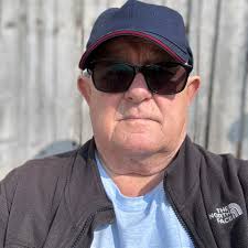 Anyone recommend (or not) quiet cafe/restaurant near S Kensington tube  station?