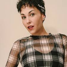 Karla Moore's Instagram, Twitter & Facebook