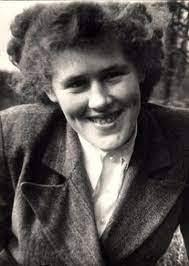 Colette Sommerfeld's Instagram, Twitter & Facebook