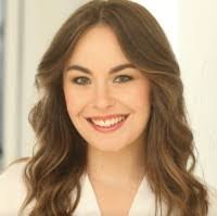 Megan Ridpath's Instagram, Twitter & Facebook