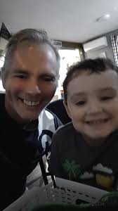 So this sweet little nephew of mine dereck, is getting to kniw his uncle, I  said to him "Dereck come here" he comes over and days is it time for a  picture