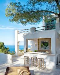 Etente A Ibiza Qui Ne Prendrait Pas Un Petit Verre Au Bar En Contemplant Cette Vue Sur La Mediterranee Agrandissement Maison Ibiza Maison Compagne