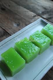 Jika buat dalam jumlah yang banyak, lebihan ubi kentang yang telah digoreng kali pertama ni boleh disimpan dalam bekas dan disejuk bekukan. Kuih Lapis Tepung Ubi Yang Sedap Azie Kitchen