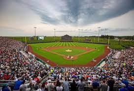 The game was postponed from its planned 2020 debut by the pandemic, and marks the first major league baseball game in iowa. Hewwmeln K0hnm