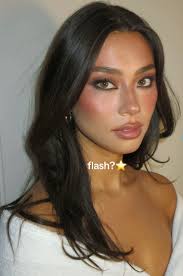 Hayley Sisson (h_sisson)