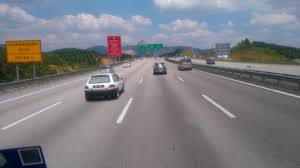 Assalamualaikum kepada para pembaca, saya akan menulis pasal review jalan raya jika ada masa yang diizinkan. Blog Jalan Raya Malaysia Malaysian Highway Blog Pengumuman Reviu Jalan Segamat Gemas Ft1 Lebuhraya Utara Selatan E2 Khas Sempena Hari Kebangsaan Hari Malaysia Announcement Segamat Gemas Road Ft1 North South Expressway E2