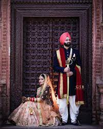 Pin By R Jvinder K Ur On Sardar Sardarni Pre Wedding Photoshoot Outdoor Punjabi Wedding Couple Bridal Photoshoot
