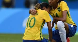 A copa do brasil de futebol feminino foi a primeira competição de futebol organizada pela confederação brasileira de futebol (cbf), realizada anualmente de 2007 a 2016. Vexames Do Time De Marta Frustram Globo E Futebol Feminino No Brasil Prisma R7 Cosme Rimoli