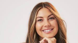 Which past contestants will be