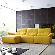 The invention relates to a coffee machine, particularly an espresso pad or coffee pad machine, comprising a brewing chamber inside of which, during operation, ground coffee is passed through by heated water and/or steam under pressure in order to prepare coffee. Koinor Sofas Hochwertige Markensofas Bei Mobel Kraft
