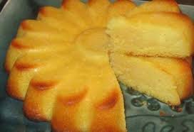 Gateau Au Lait Et A La Semoule Ultra Moelleux Parfume A La Vanille Et Au Citron Recette Mixte En 2021 Recette Moelleux Au Citron Recette Moelleux Gateau Aux Agrumes