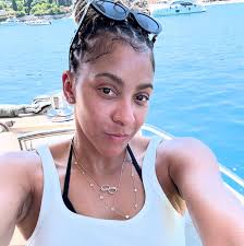 8-2-24 Once again @vanessabryant does it again! BEAUTIFUL representation of  Kobe and Gigi and the legacy that they leave behind. Kobe and Gigi are a  huge reason why women's sports are where