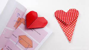 Cara yang pertama membuat garis pembatas dengan menggunakan shapes. Buatmu Yang Suka Baca Novel Atau Buku 12 Kreasi Pembatas Buku Ini Bisa Jadi Teman Barumu