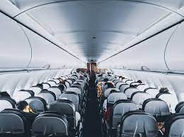 Awak pesawat, teknisi, flight operation officer (foo), petugas layanan darat (ground handling) dan staff layanan lainnya, lion air group harus mengikuti protokol kesehatan. Jangan Cuak Jika First Time Naik Kapal Terbang Ke Dalam Negeri Atau Luar Negara Seorang Diri Libur