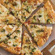 Broccoli And Chicken Pizza Paula Deen Magazine Recipe Chicken Pizza Recipes Chicken Pizza Recipes