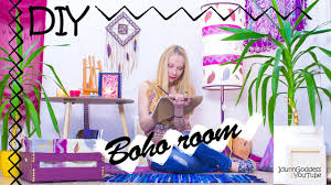 Making your own diy yarn wall decor is a super easy and inexpensive way to decorate your bedroom, dorm room or small apartment living room. 5 Diy Boho Room Decor Ideas How To Make Your Room Bohemian And Hippie Youtube
