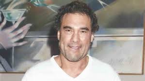 Eduardo yáñez vuelve a la pantalla con sin miedo a la verdad el actor mexicano dará vida nuevamente al presidente de méxico en la tercera entrega de sin miedo a la verdad. Eduardo Yanez Comparte Foto Con Adela Noriega De Hace 31 Anos