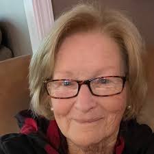 Pam's paintings are amazing! If you're looking for great art that feels  like home in Indiana, you should check out her work. She also features  "lake life" in many pictures, loving life