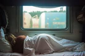 Dans quel sens dormir ? Orientation Du Lit Dormir La Tete Au Nord Au Sud Marip The Feng Shui Firm