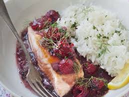 Saumon Frais Echalote Coulis Creme Fraiche Liquide Bouillon Aneth Huile D Olive Poivre Sel Baies Roses Recettes De Cuisine Recette Saumon Recette