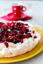 Pavlova Aux Fruits Rouges Les Delices De Marina