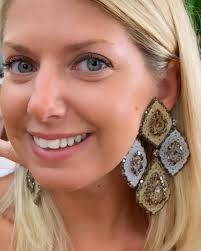 The weather outside is frightful but the diamonds are so delightful! ☀️💎🔥  Natural diamond necklace with yellow diamond cushion cuts, an Internally  Flawless radiant drop and white diamond baguettes set in 18k